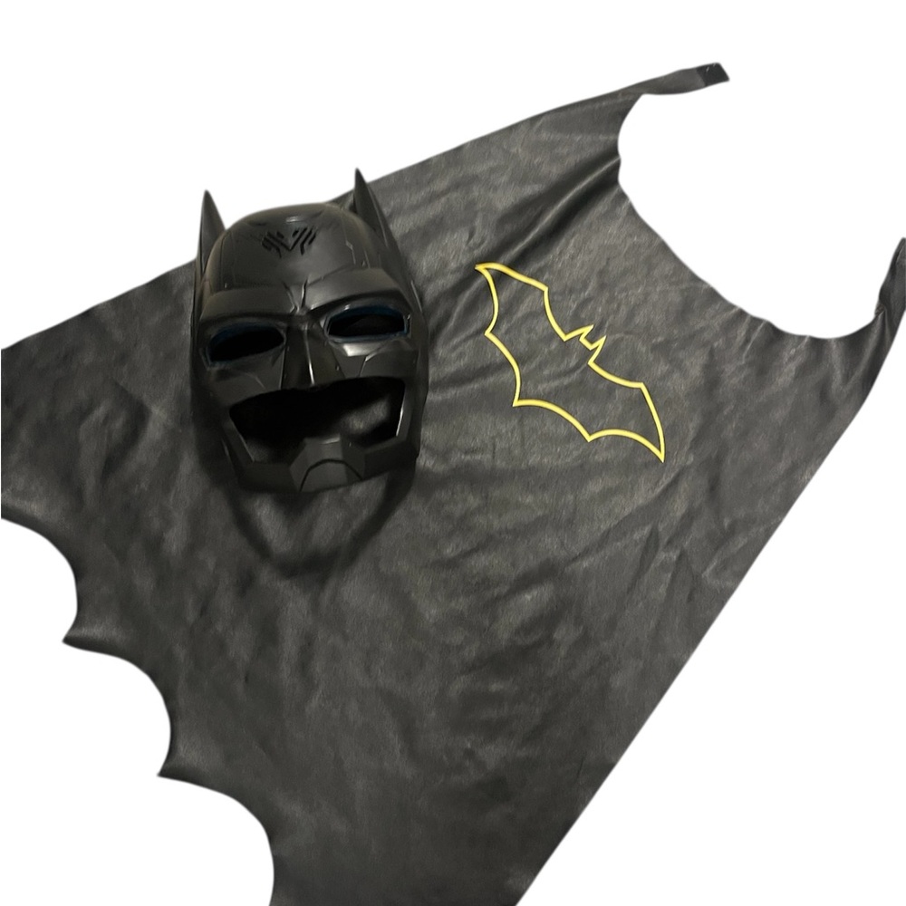 Batman interactive Mask and Cape Set